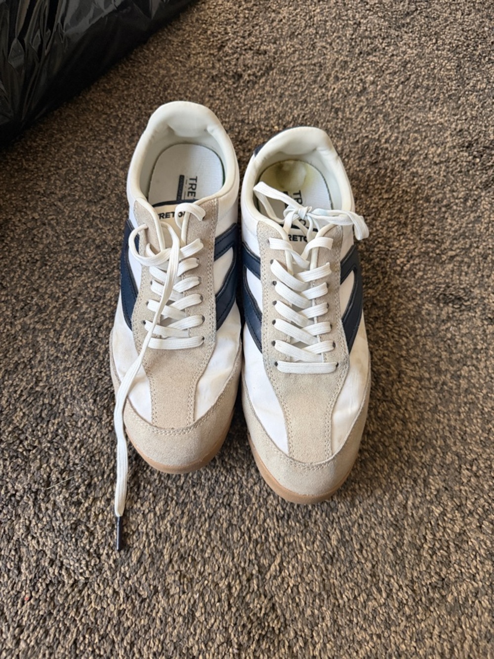 Tretorn Women's White and Navy Retro Sneakers